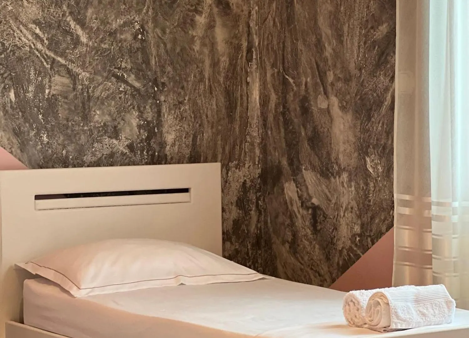 Berat Private Room In Haxhialiu Villa Albania